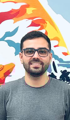 Headshot of Certification Advisor, Vitor Izidoro.